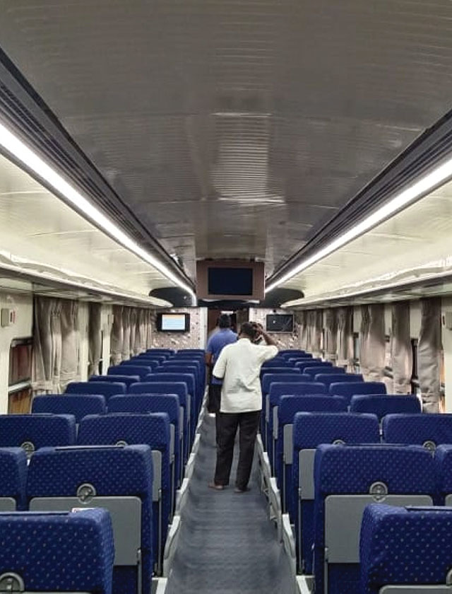 Sri Lanka Main Line Coach